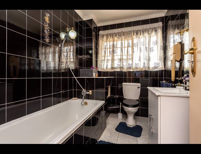 3 BEDROOM DUPLEX FOR SALE IN ROSEACRE